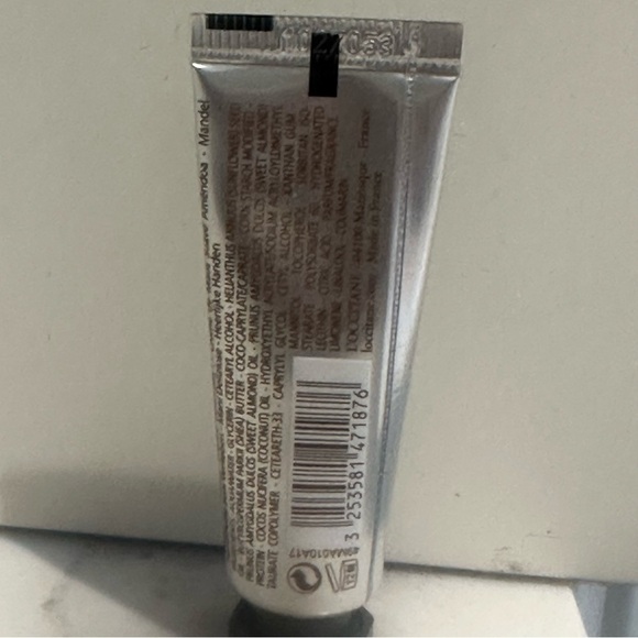 NWT L'Occitane Almond Delicious Hand & Nail Cream - Picture 3 of 5
